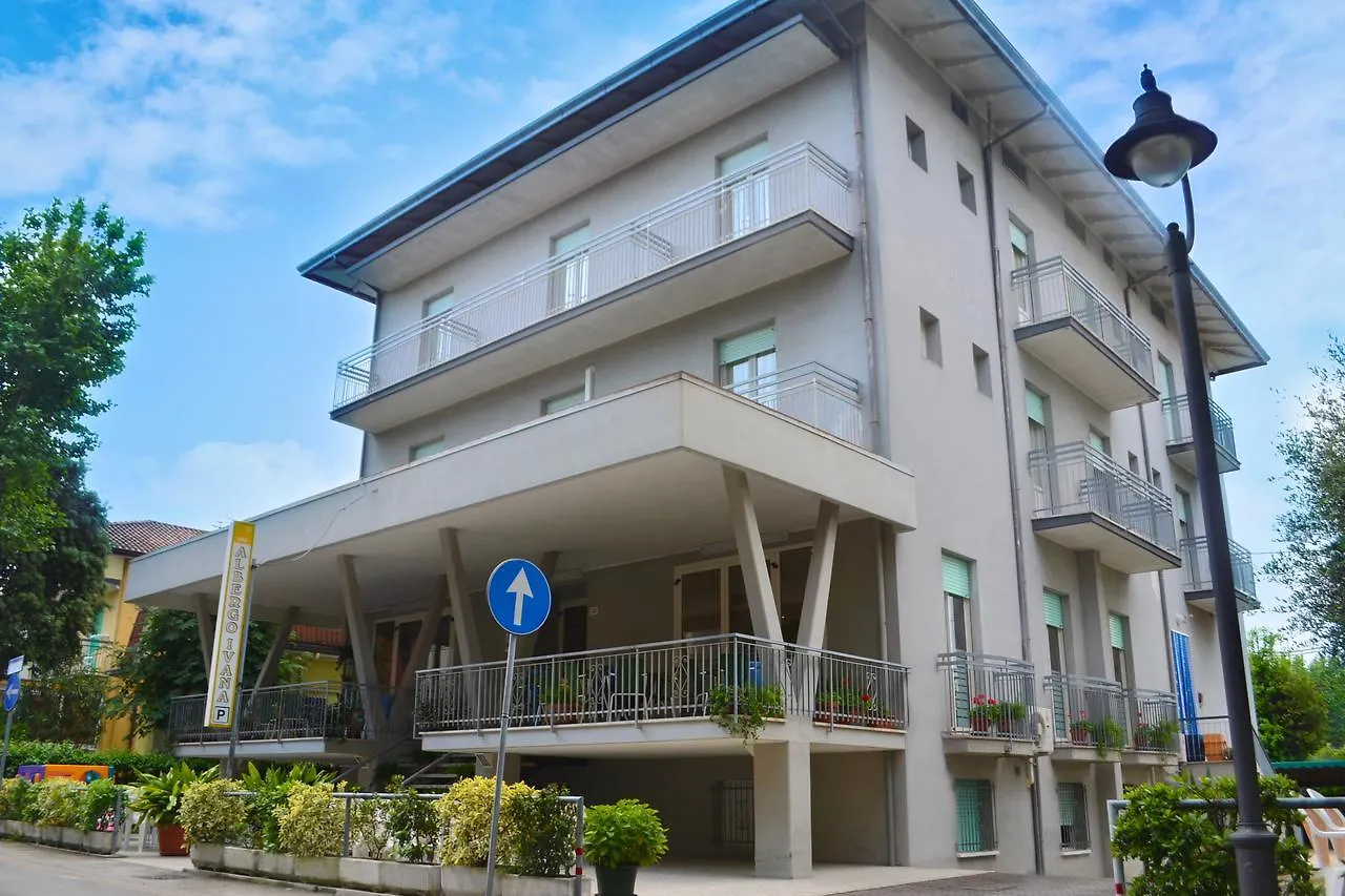 Hotel Ivana Bellaria-Igea Marina 2*,